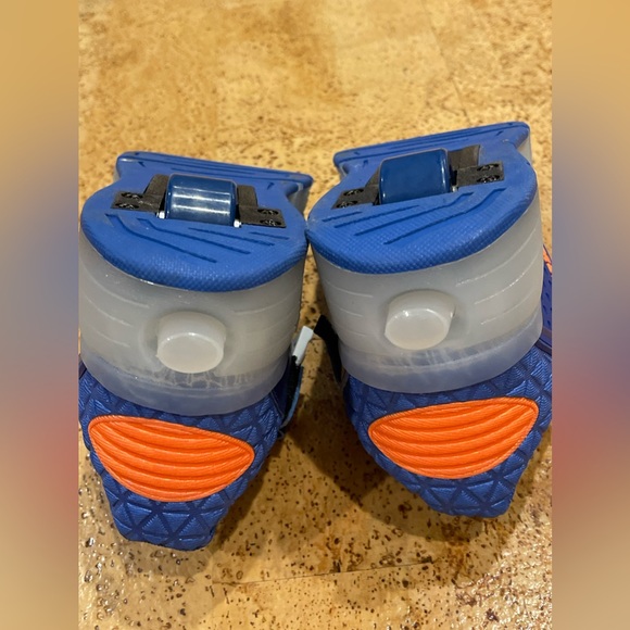 SDSPEED 7 Colors LED Kids Roller Skate Shoes with Single Wheel Shoes SZ 34/ 2,5 - Picture 11 of 16